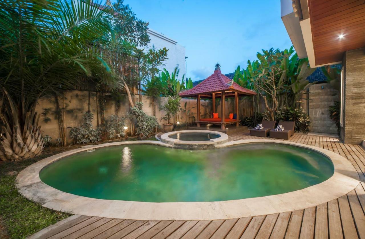 Suzuki 2 Villa Seminyak (Bali)